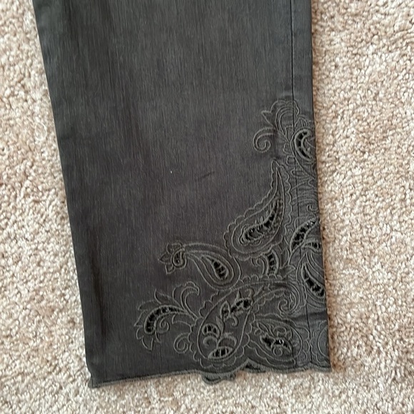 NWT Chico’s Slimming Paisley Hem Ankle Jeans - Picture 8 of 13
